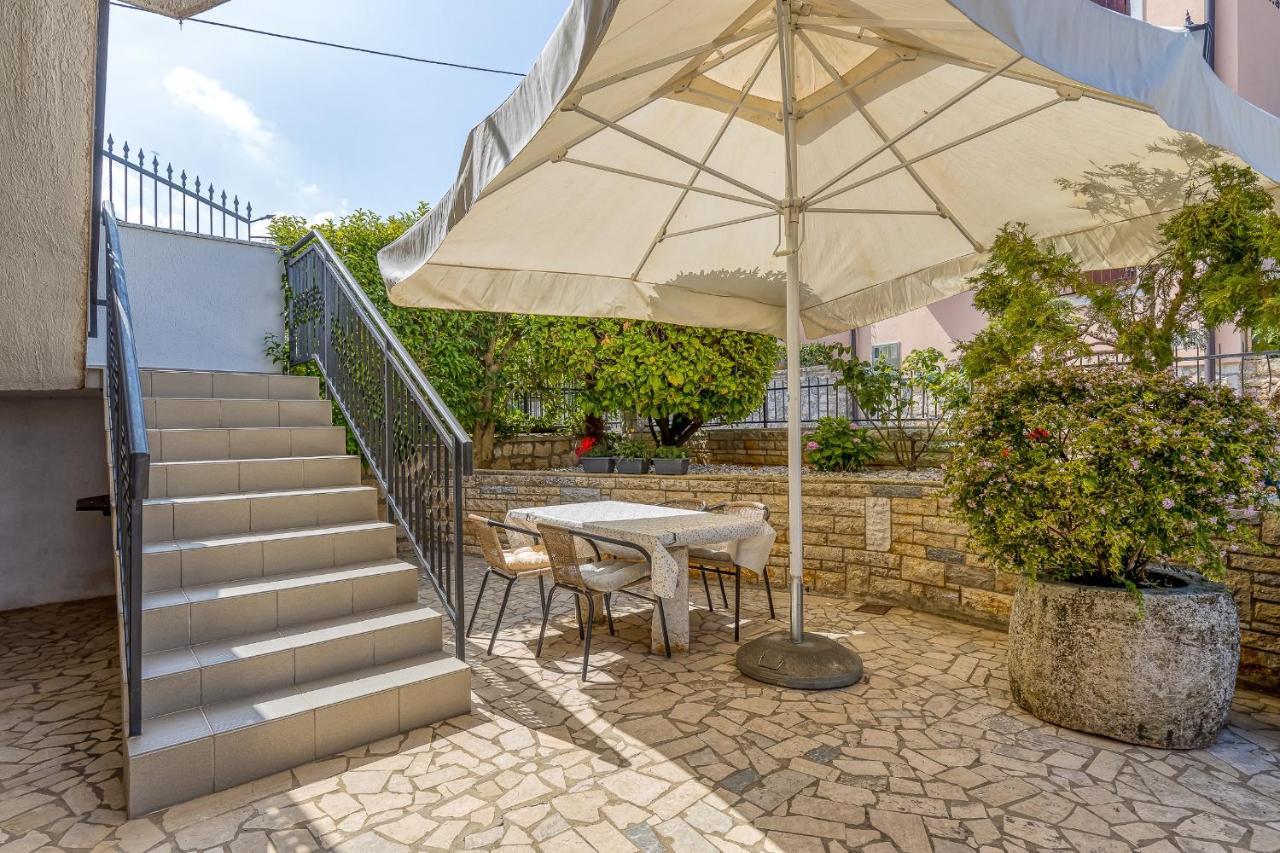 Matea Rooms Funtana Exterior photo